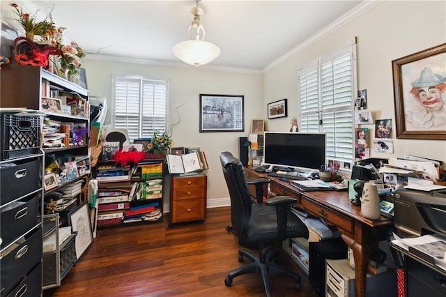 510 Nursery Ave, Metairie, LA 70005 - office area featuring ornamental molding, wood finished floors, and baseboards