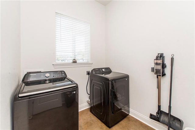 15326 S Tiger Loop, Ponchatoula, LA 70454 - washroom with washer and dryer and baseboards