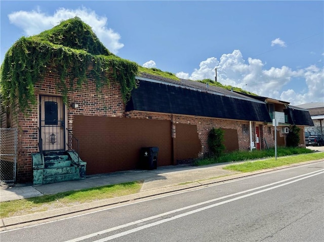 2037 Lapeyrouse St, New Orleans, LA 70116
