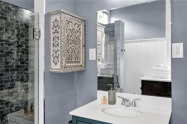512830 Constance St, New Orleans, LA 70115 - full bathroom with a tile shower and vanity