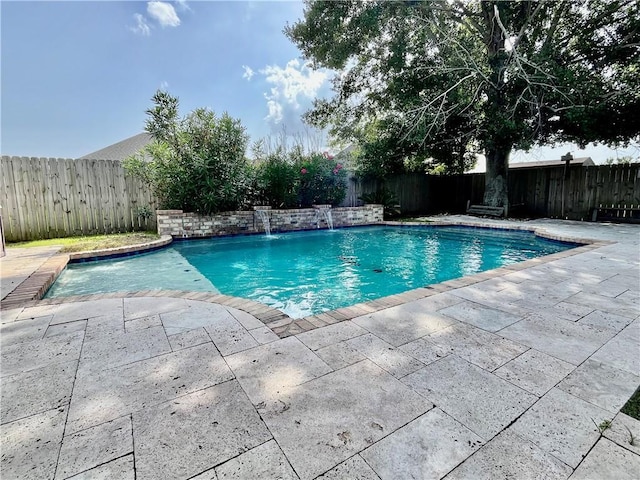 35 Derek Ln, La Place, LA 70068 - view of swimming pool featuring a patio and a fenced backyard