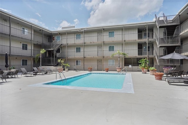 500 Lake Marina Ave Unit 408, New Orleans, LA 70124 - community pool with a patio area
