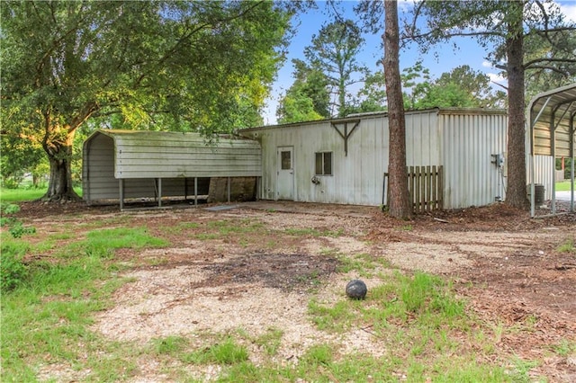 42262 Yokum Rd, Ponchatoula, LA 70454 - view of outbuilding featuring a detached carport