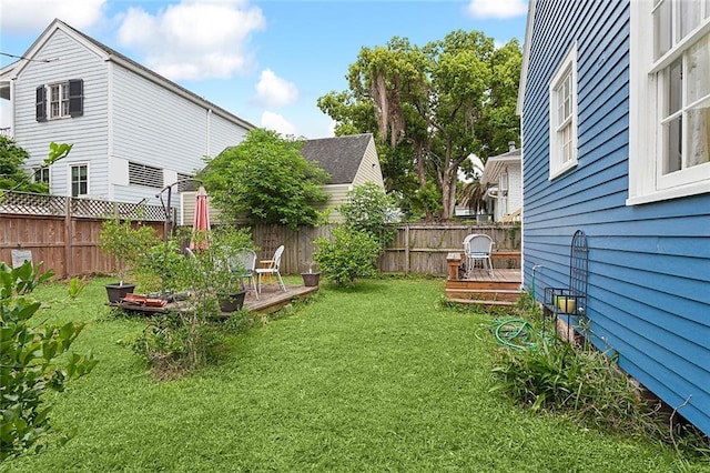 3519 Octavia St, New Orleans, LA 70125 - view of yard featuring a wooden deck