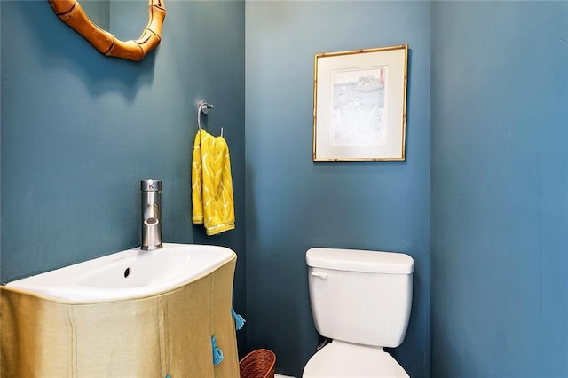 2025 First St, New Orleans, LA 70113 - half bathroom featuring toilet