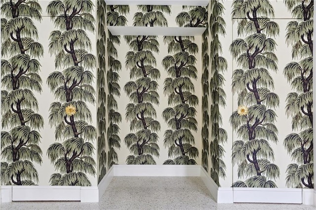 1729 Prytania St, New Orleans, LA 70130 - bathroom featuring speckle patterned floor