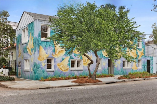 1729 Prytania St, New Orleans, LA 70130 - view of front of house
