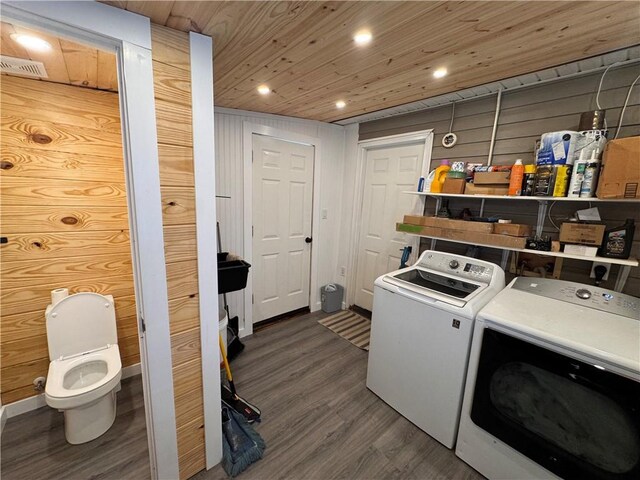 5320 Wickfield Dr, New Orleans, LA 70122 - washroom with washing machine and clothes dryer, wood finished floors, recessed lighting, and wood ceiling