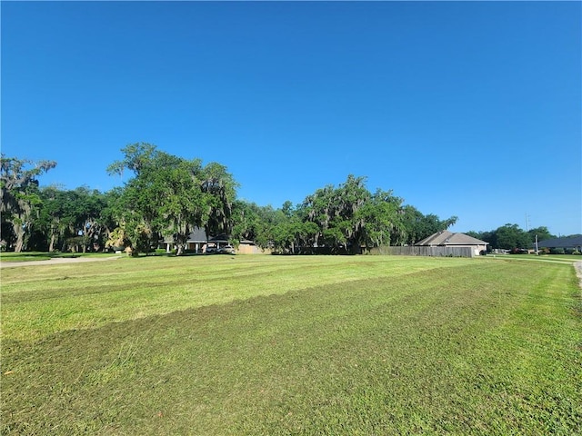 140 Regina Ct, Belle Chasse, LA 70037