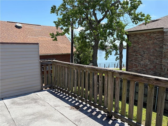 11240 Winrock Dr, New Orleans, LA 70128 - balcony featuring a water view
