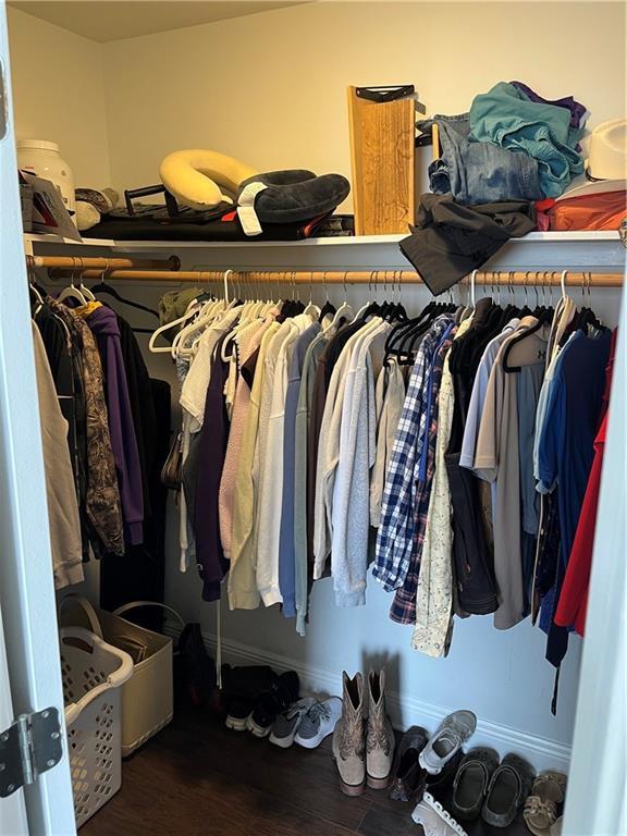 40081 Bismark St, Ponchatoula, LA 70454 - spacious closet with wood finished floors