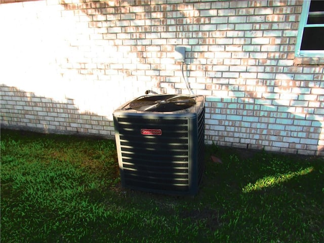7812 Scottwood Dr, New Orleans, LA 70128 - exterior view of cooling unit and brick siding
