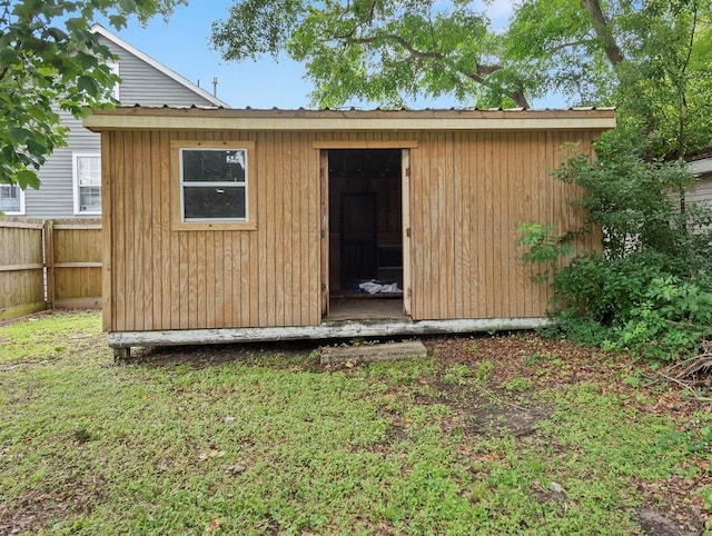 5525 Marshal Foch St, New Orleans, LA 70124 - view of outdoor structure with fence and an outdoor structure