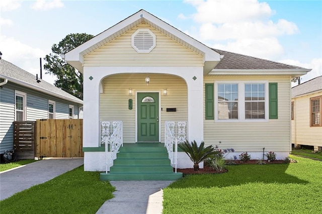 3725 Clermont Dr, New Orleans, LA 70122 - view of front of house with a shingled roof