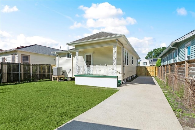 3725 Clermont Dr, New Orleans, LA 70122 - view of front facade with driveway and cooling unit