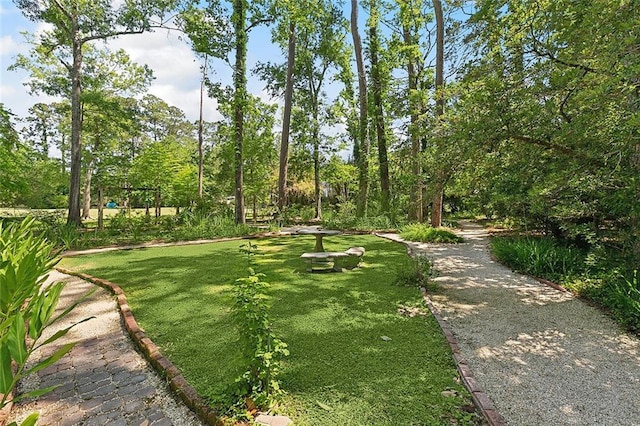 201 Natchez Pl, Mandeville, LA 70471 - view of community with a lawn