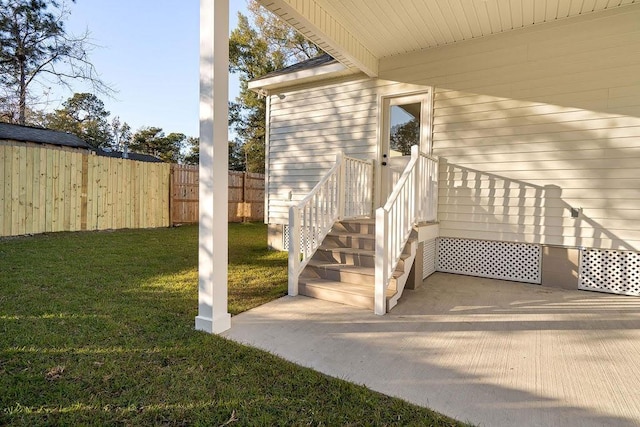 70405 9th St, Covington, LA 70433 - entrance to property featuring a patio area