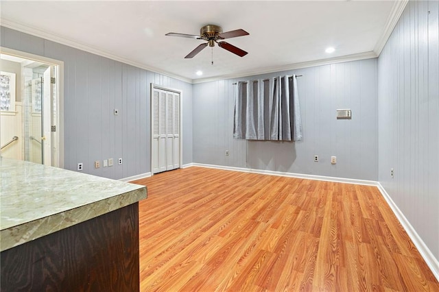 2200 Kathleen Dr, Marrero, LA 70072 - unfurnished room featuring light wood-type flooring, a ceiling fan, ornamental molding, and baseboards