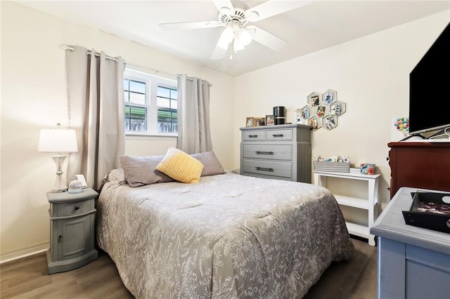 3117 Texas Ave, Kenner, LA 70065 - bedroom with wood finished floors, a ceiling fan, and baseboards