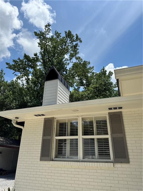 726 S Massachusetts St, Covington, LA 70433 - exterior view of brick siding