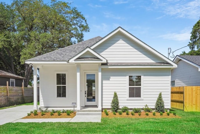 342 W Ave, Harahan, LA 70123 - view of front facade featuring a shingled roof