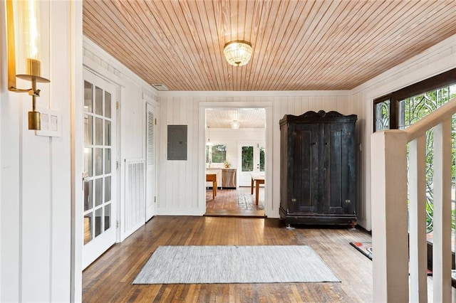 1612 Milan St, New Orleans, LA 70115 - entrance foyer featuring plenty of natural light, crown molding, wood ceiling, electric panel, and wood-type flooring