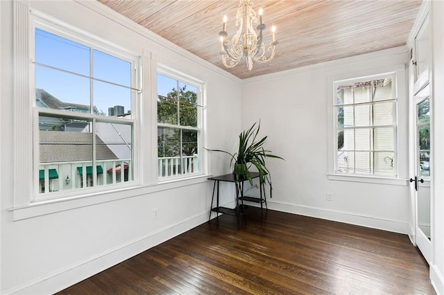 1612 Milan St, New Orleans, LA 70115 - unfurnished sunroom with a chandelier