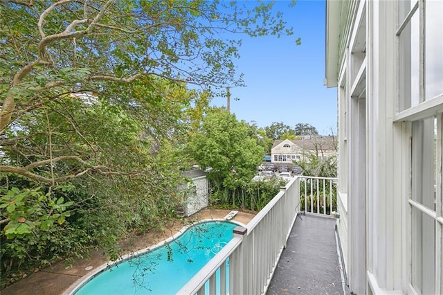 1612 Milan St, New Orleans, LA 70115 - balcony featuring view of pool area