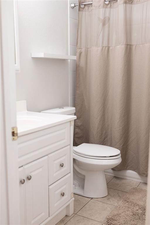 114WCHAMALECOVE W Chamale Cv, Slidell, LA 70460 - full bath featuring vanity, toilet, and curtained shower