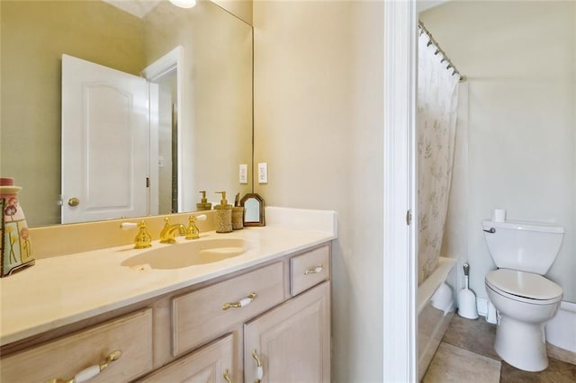 10 Harbor Cv, Slidell, LA 70458 - full bath with toilet, vanity, shower / bath combo, and tile patterned floors