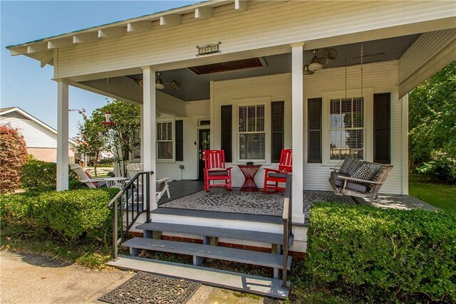 245 E Oak St, Ponchatoula, LA 70454 - doorway to property with covered porch
