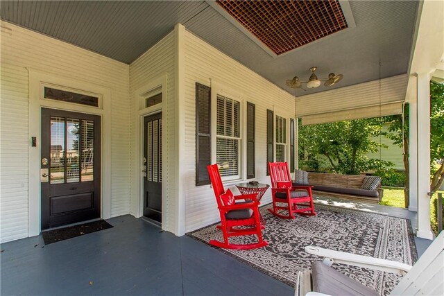 245 E Oak St, Ponchatoula, LA 70454 - view of patio / terrace featuring covered porch