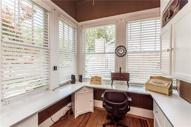 245 E Oak St, Ponchatoula, LA 70454 - office area with built in study area