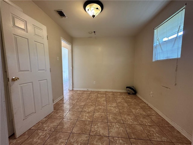 3855 Metropolitan St, New Orleans, LA 70126 - view of tiled empty room
