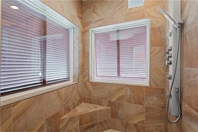 816 Celeste Ave, River Ridge, LA 70123 - full bath featuring tiled shower