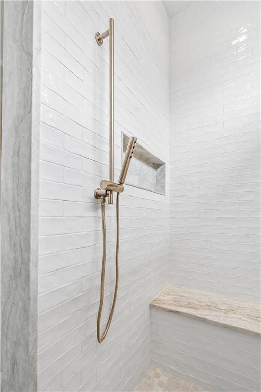 136 Linnette Ln, Mandeville, LA 70471 - bathroom with a tile shower