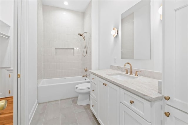 136 Linnette Ln, Mandeville, LA 70471 - full bath featuring toilet, vanity, washtub / shower combination, and tile patterned flooring