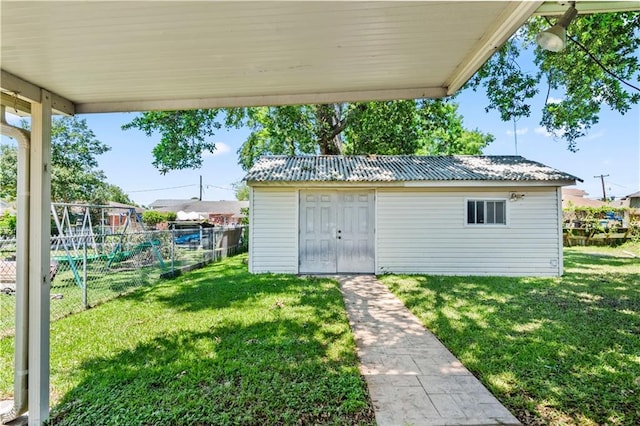 5504 Sabine Dr, Marrero, LA 70072 - view of yard with an outbuilding