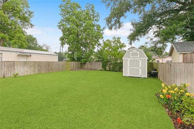 722 Luling Ave, Luling, LA 70070 - view of yard featuring a shed and an outbuilding