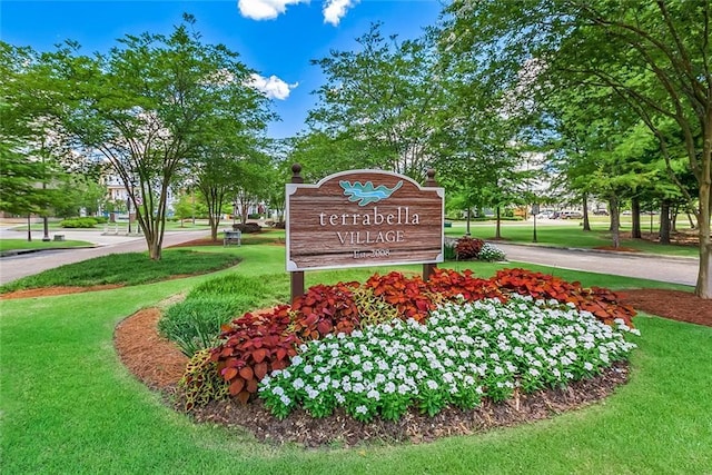 993 Beauregard Pkwy, Covington, LA 70433 - community sign featuring a yard