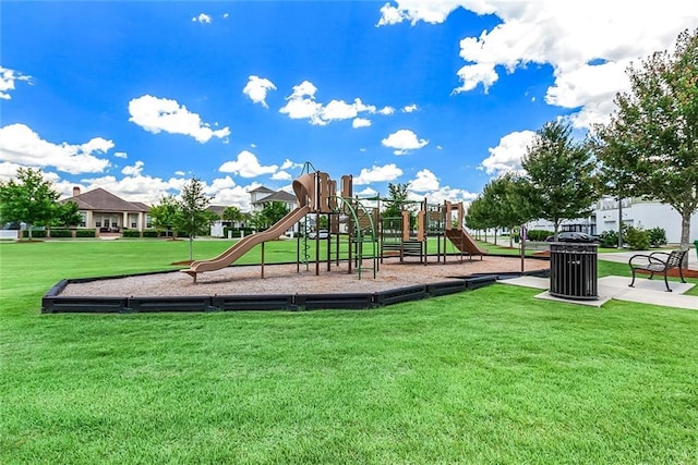 993 Beauregard Pkwy, Covington, LA 70433 - community jungle gym with a yard