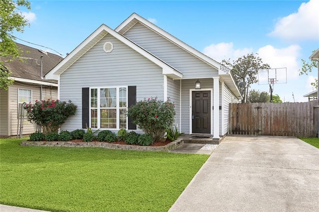 1902 Huey P Long Ave, Gretna, LA 70053 - view of front of home with driveway