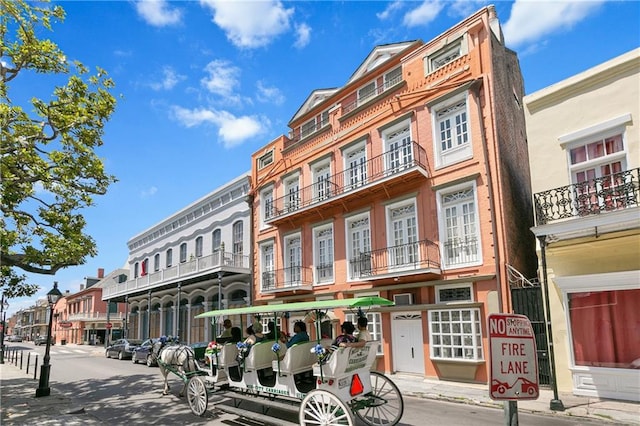 627 Ursulines Ave Unit 9, New Orleans, LA 70116 - view of building exterior