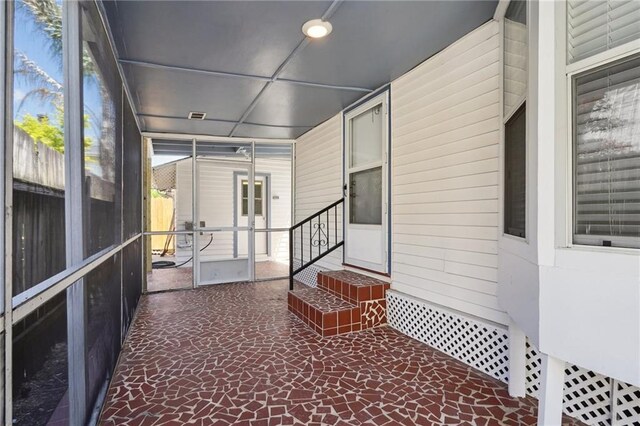 4 Virginia Ct, New Orleans, LA 70124 - sunroom with entry steps