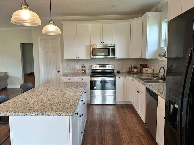 24473 Timbercrest Dr, Franklinton, LA 70438 - kitchen featuring appliances with stainless steel finishes, crown molding, a sink, backsplash, and dark wood-style flooring