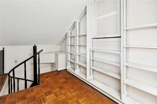 724 Constantinople St, New Orleans, LA 70115 - view of walk in closet