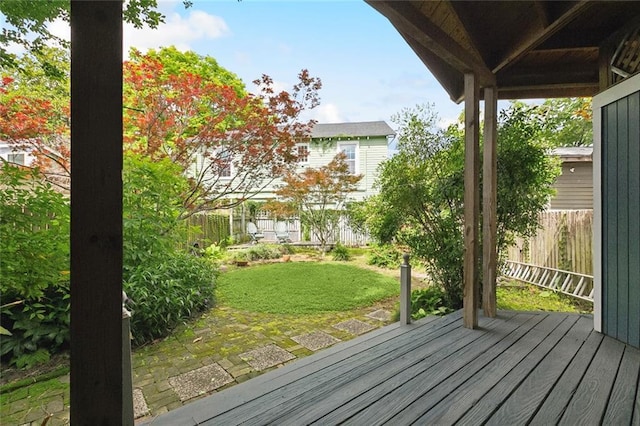 724 Constantinople St, New Orleans, LA 70115 - view of wooden deck
