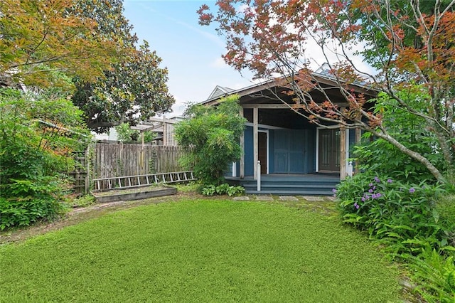 724 Constantinople St, New Orleans, LA 70115 - view of yard with covered porch
