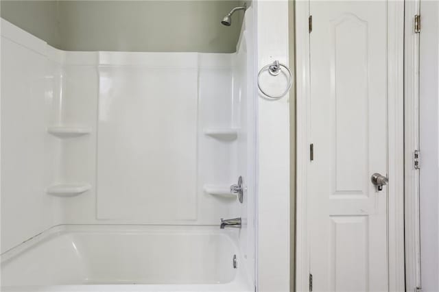 1816 Congress St, New Orleans, LA 70117 - full bath with a shower