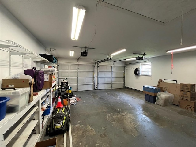 242 Willow Dr, Gretna, LA 70053 - garage featuring a garage door opener